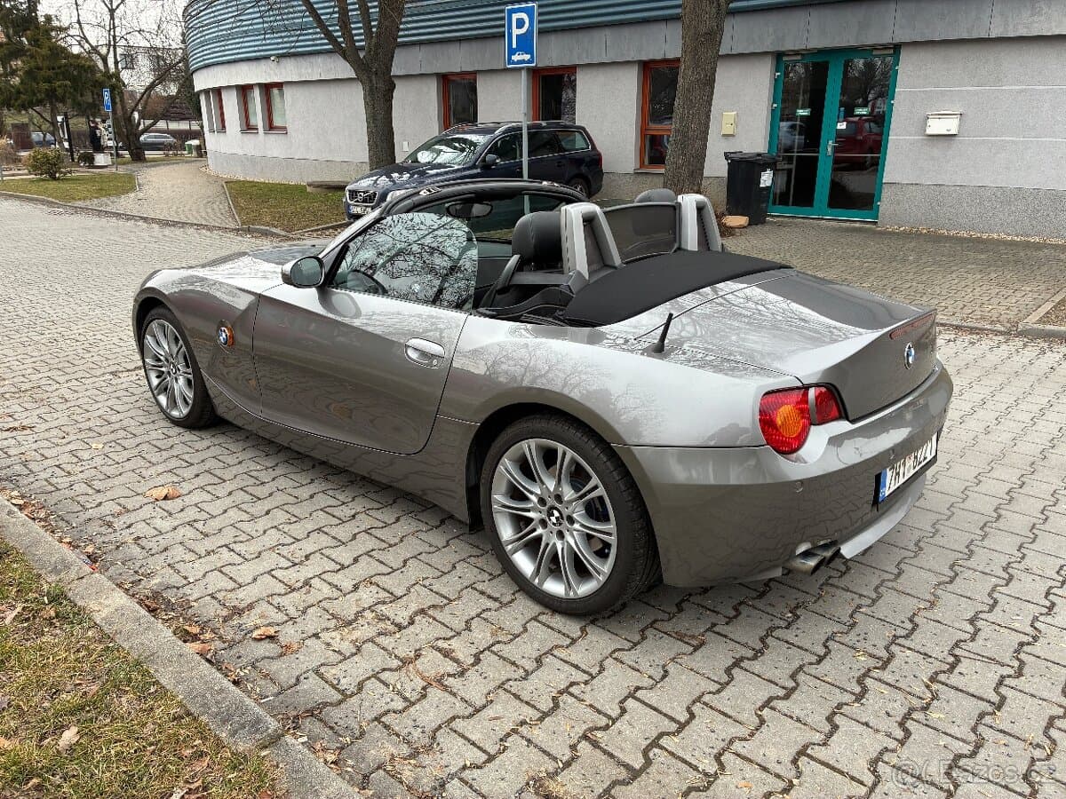 2003 BMW Z4 - 11
