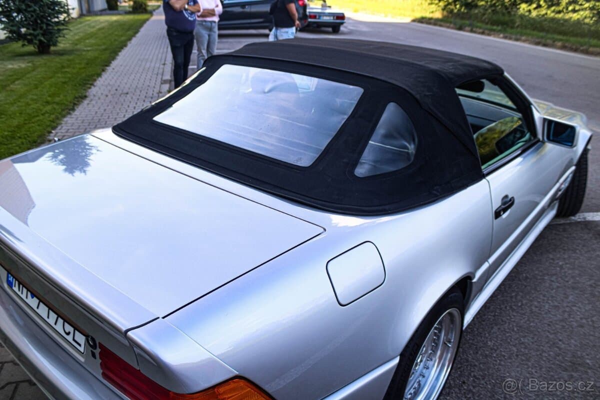 1993 Mercedes-Benz SL - 11