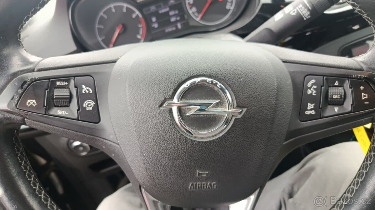2015 Opel CORSA - 11