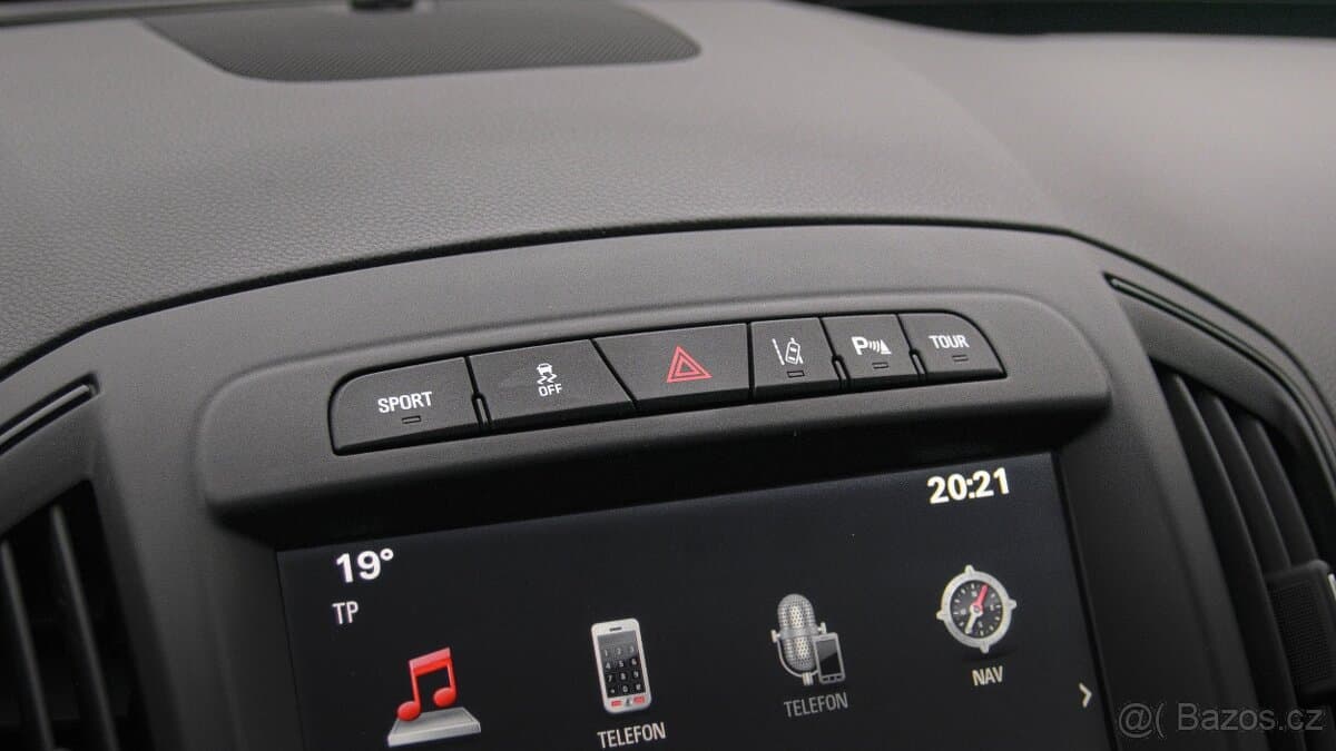 2015 Opel INSIGNIA - 11