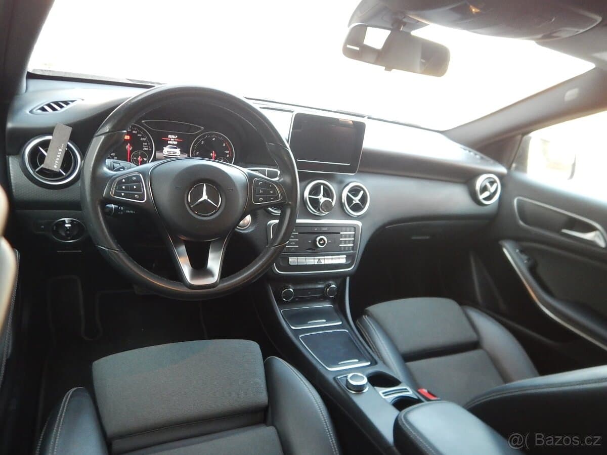 2018 Mercedes-Benz A-CLASS - 11