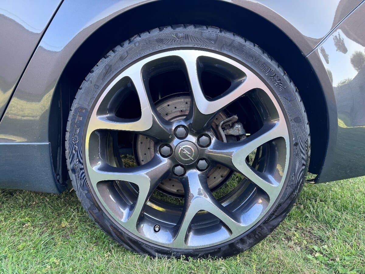 Opel INSIGNIA - 11