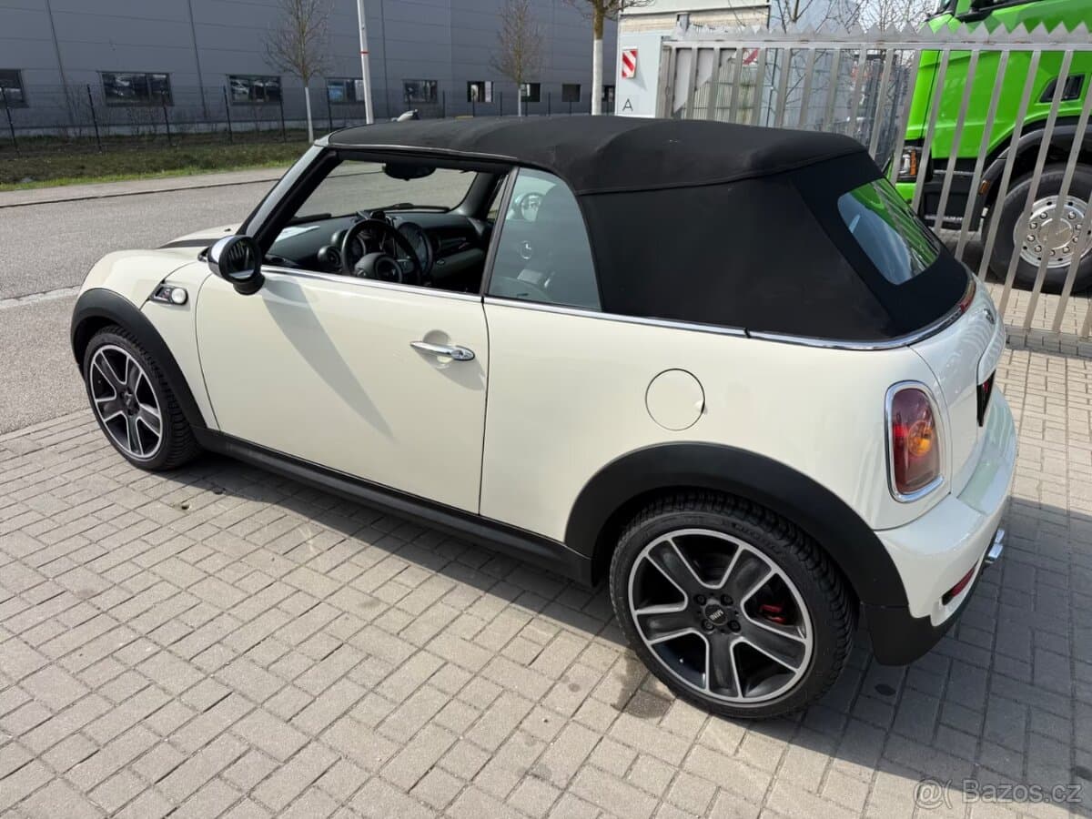 2010 Mini COOPER - 11