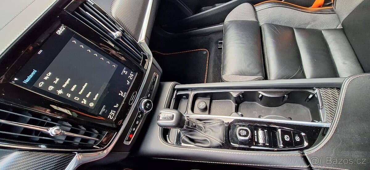 2019 Volvo V90 - 11
