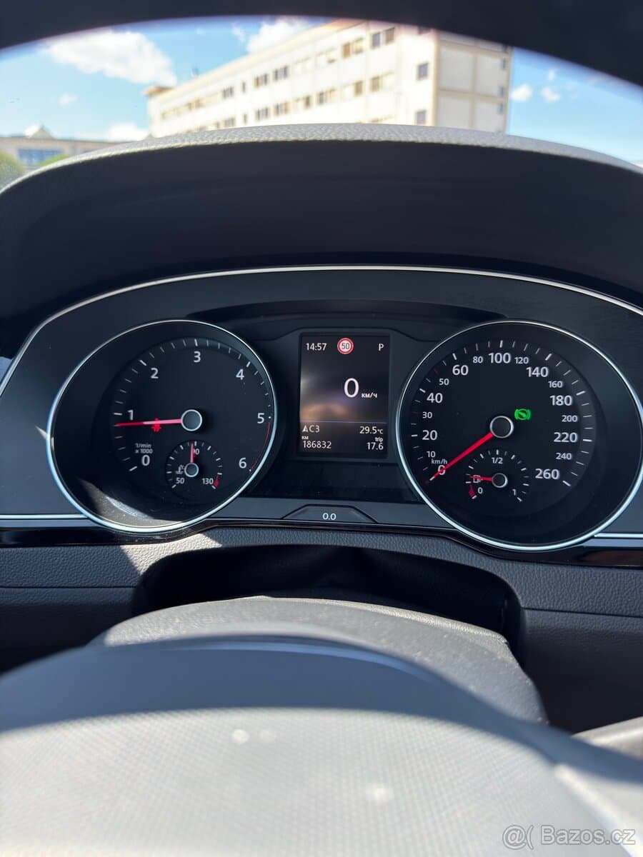 2020 Volkswagen PASSAT - 11