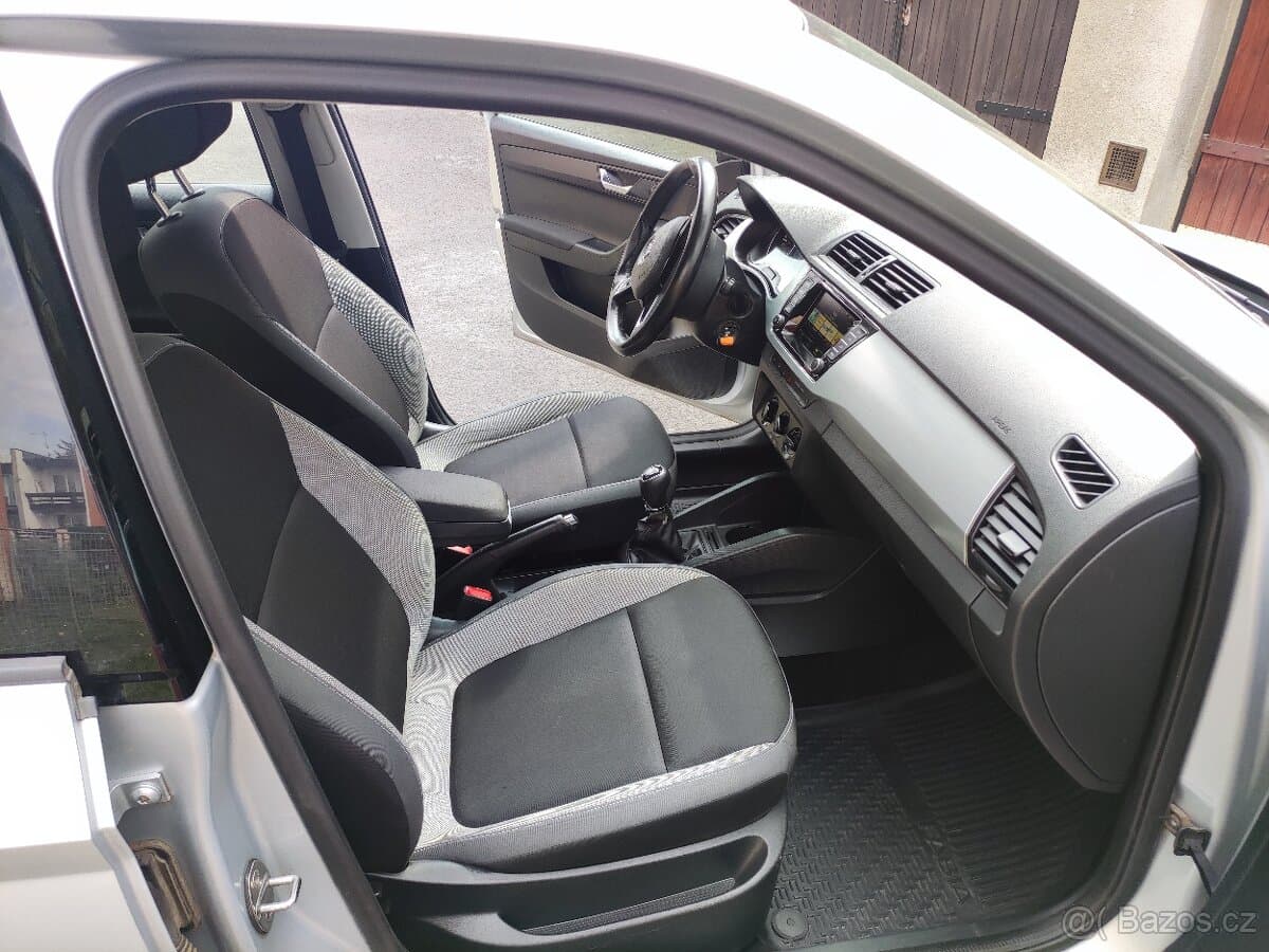 2015 Škoda FABIA - 11