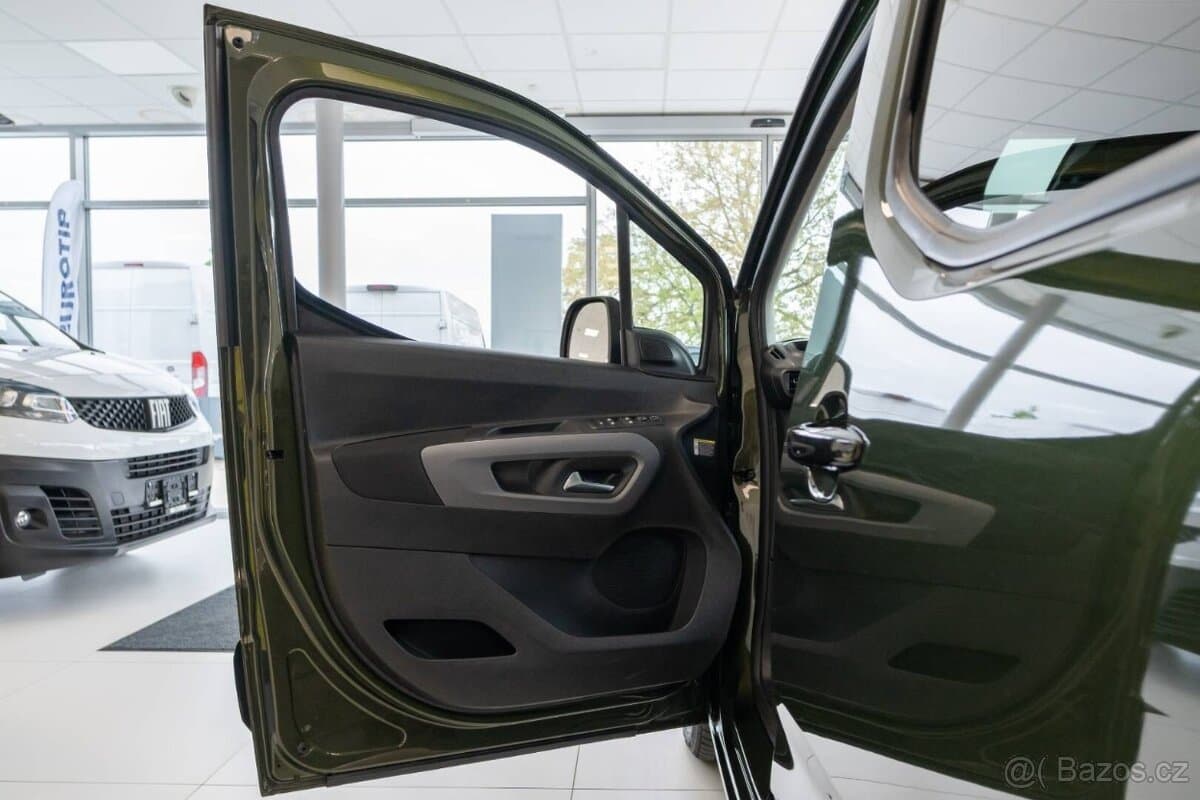 2025 Fiat DOBLO - 11
