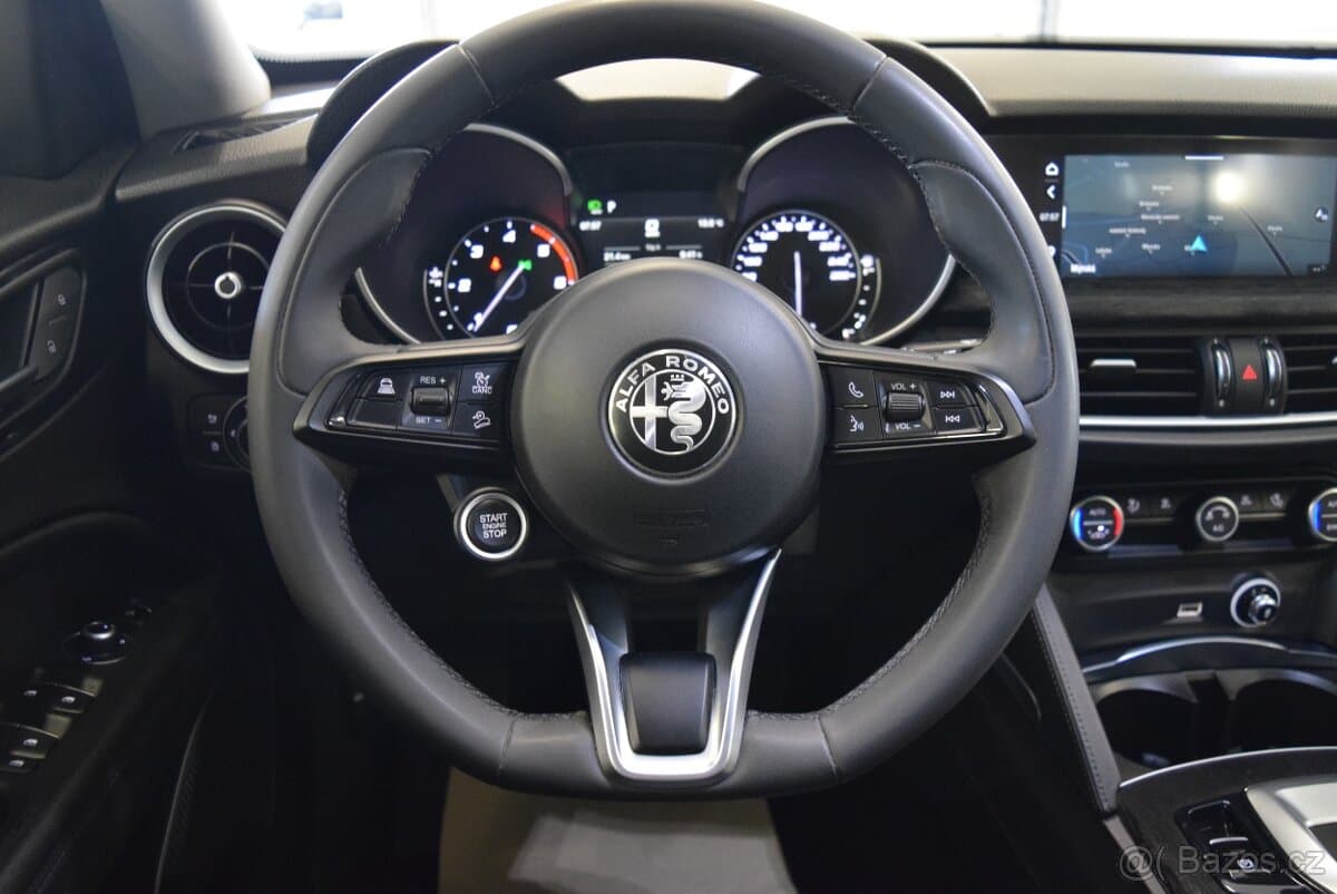 2021 Alfa Romeo STELVIO - 11