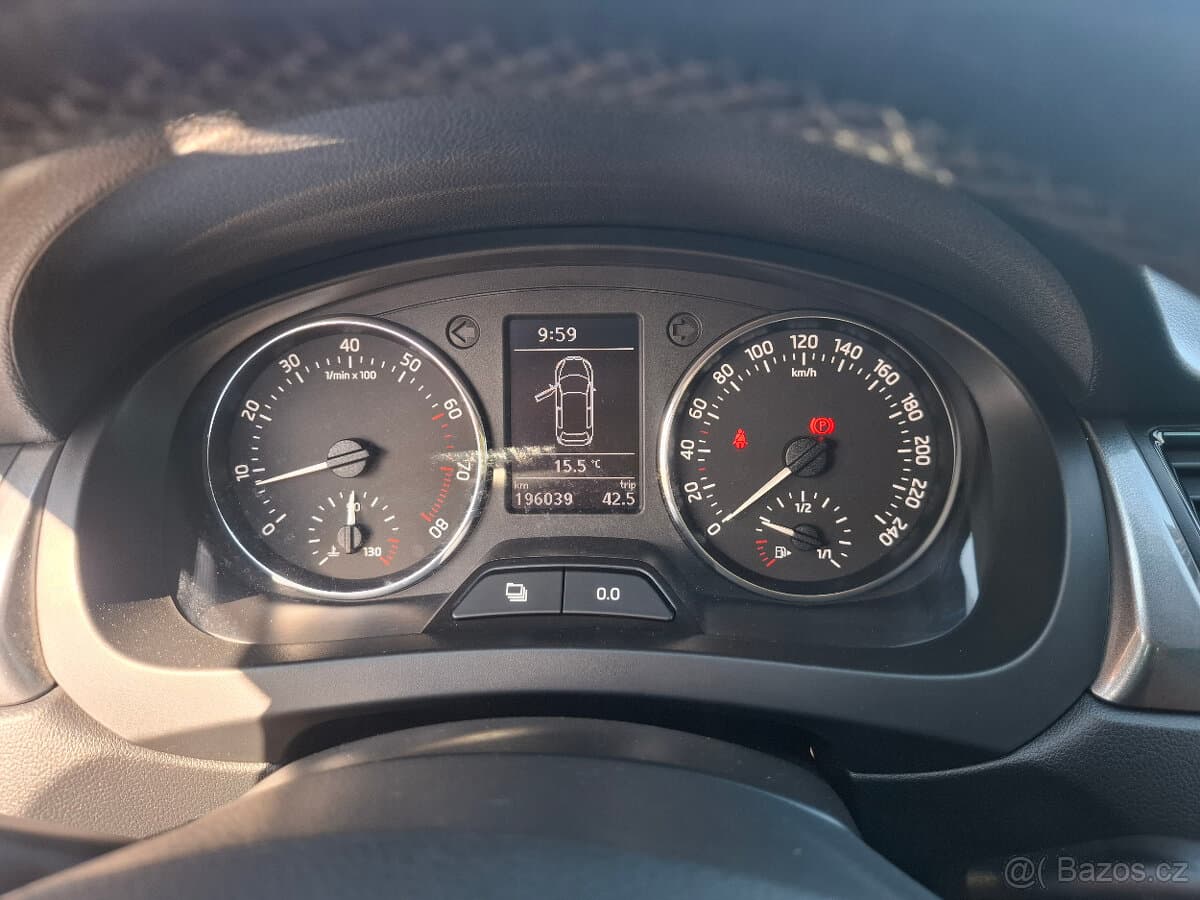 2014 Škoda RAPID - 11