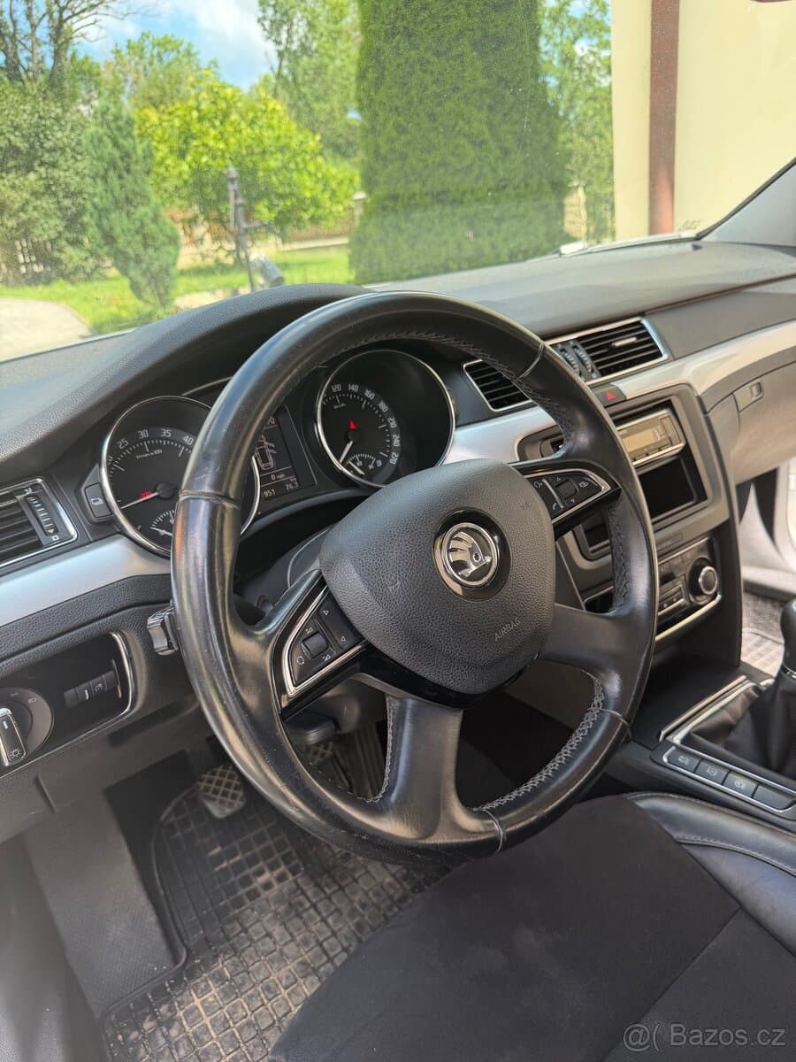 2014 Škoda SUPERB - 11