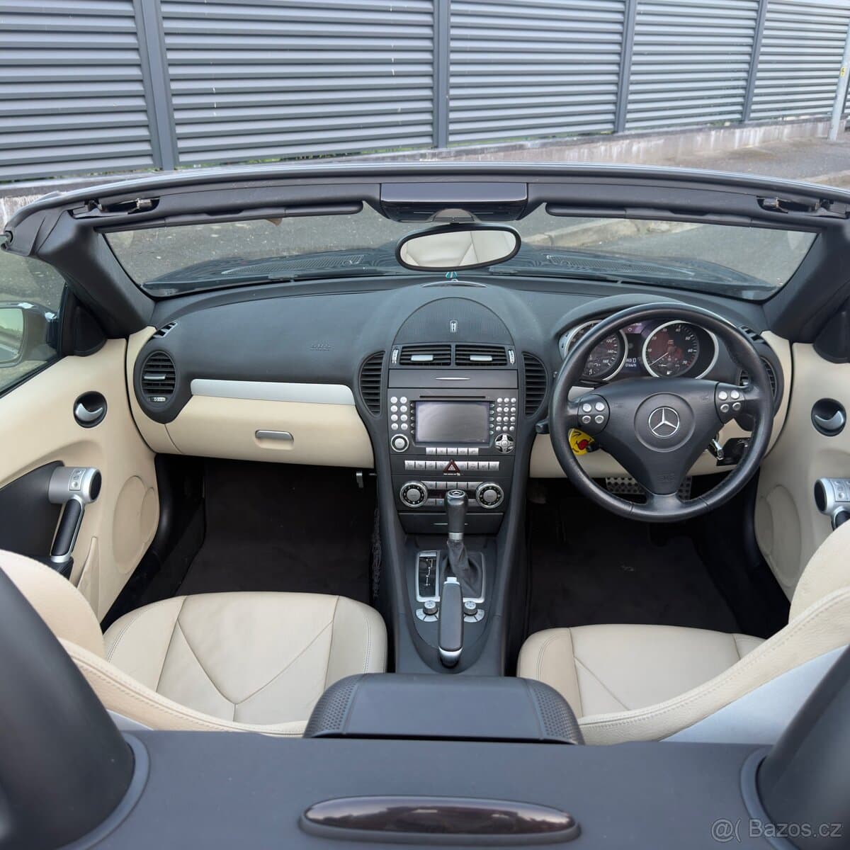 2005 Mercedes-Benz SL - 11