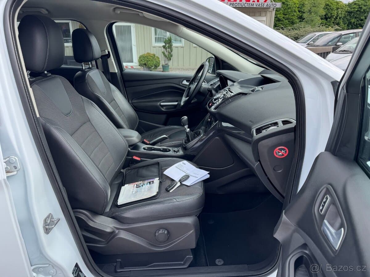 2015 Ford KUGA - 11