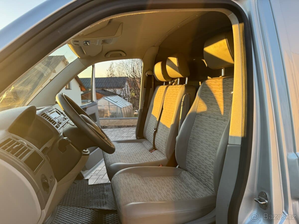 2013 Volkswagen TRANSPORTER - 11