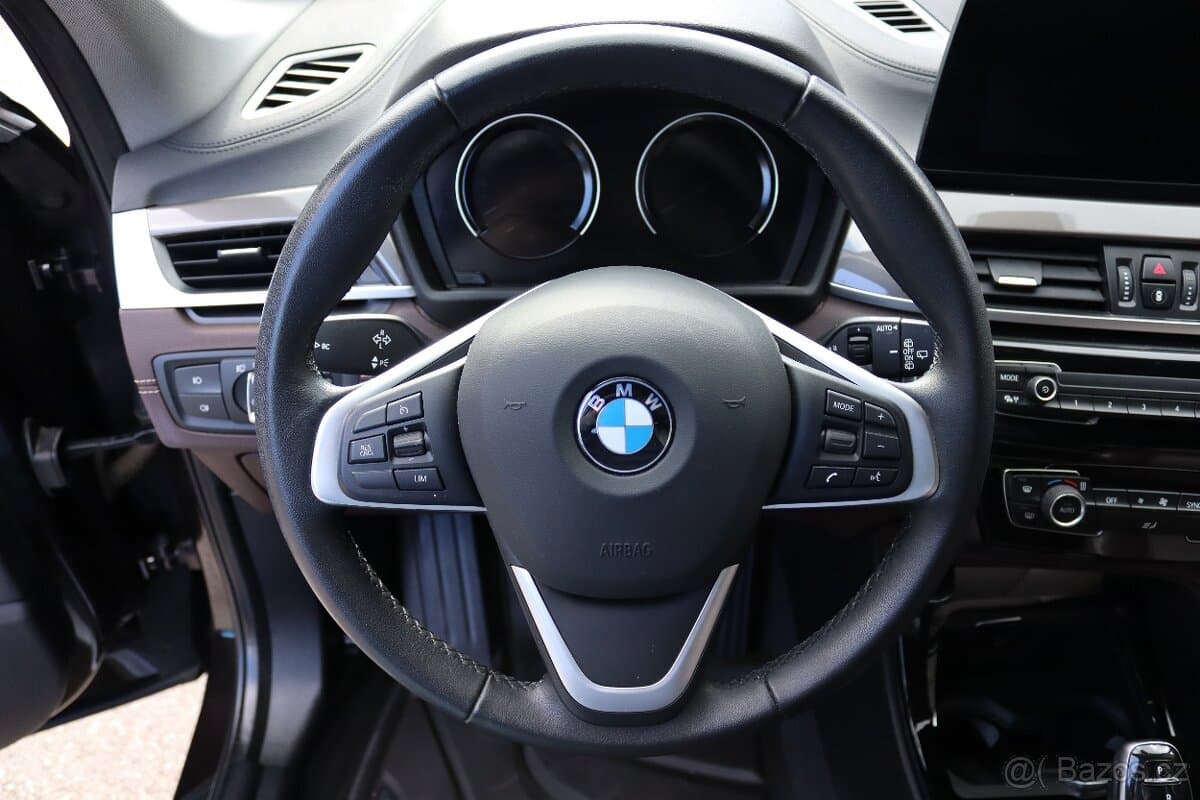 2021 BMW X1 - 11