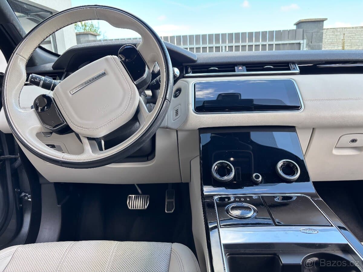 2018 Land Rover RANGE ROVER VELAR - 11