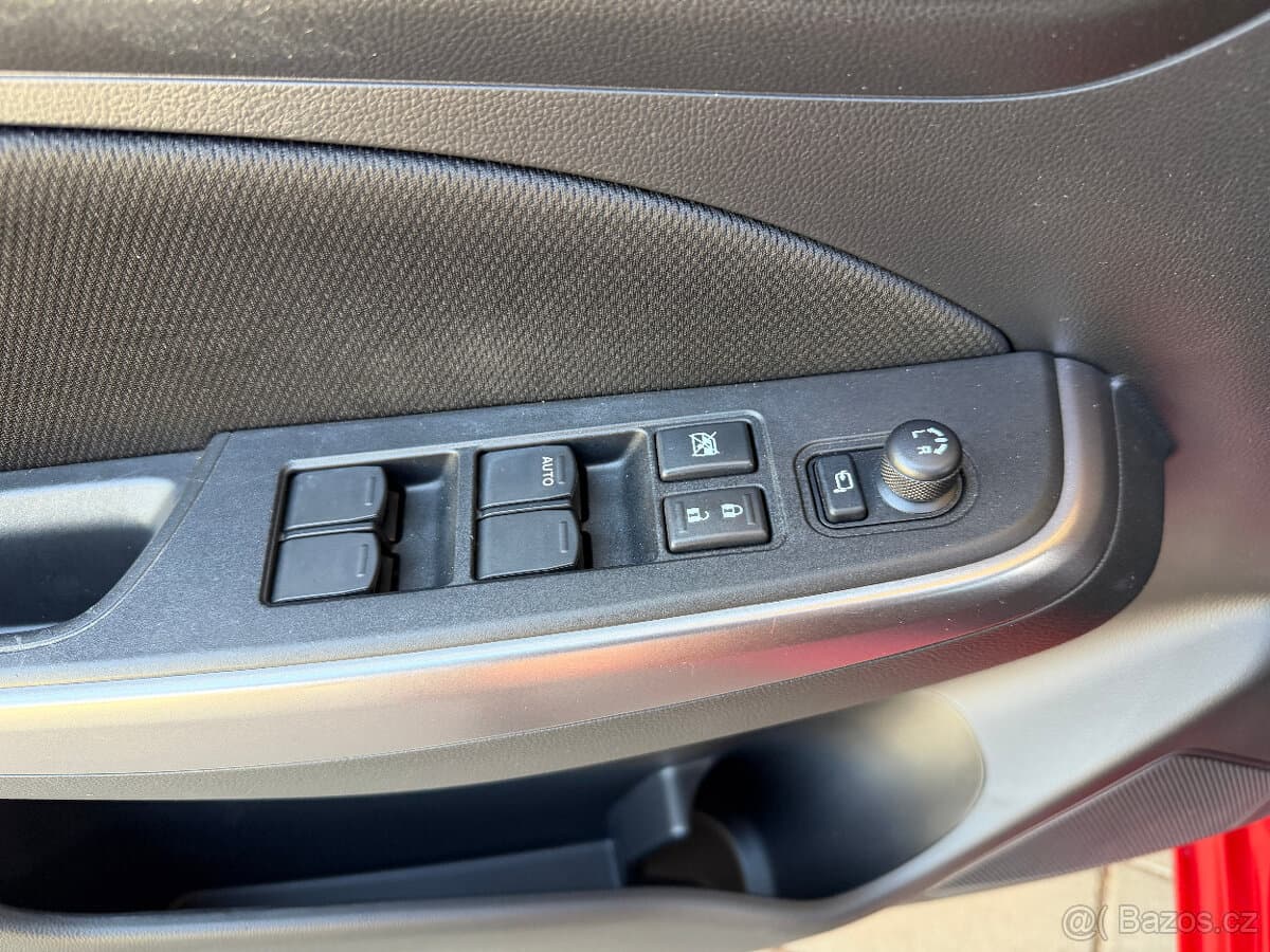 2023 Suzuki SWIFT - 11