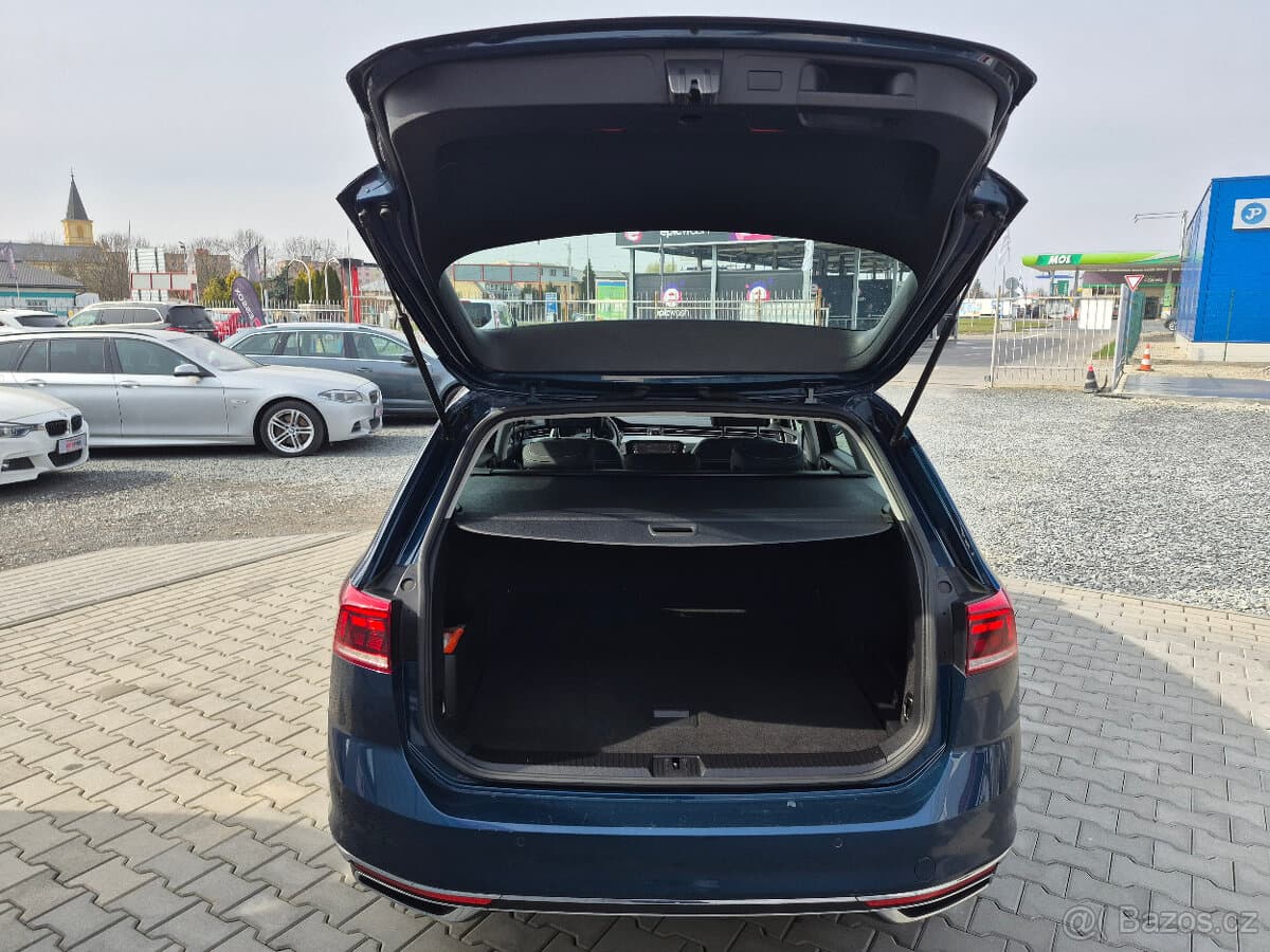 2020 Volkswagen PASSAT - 11