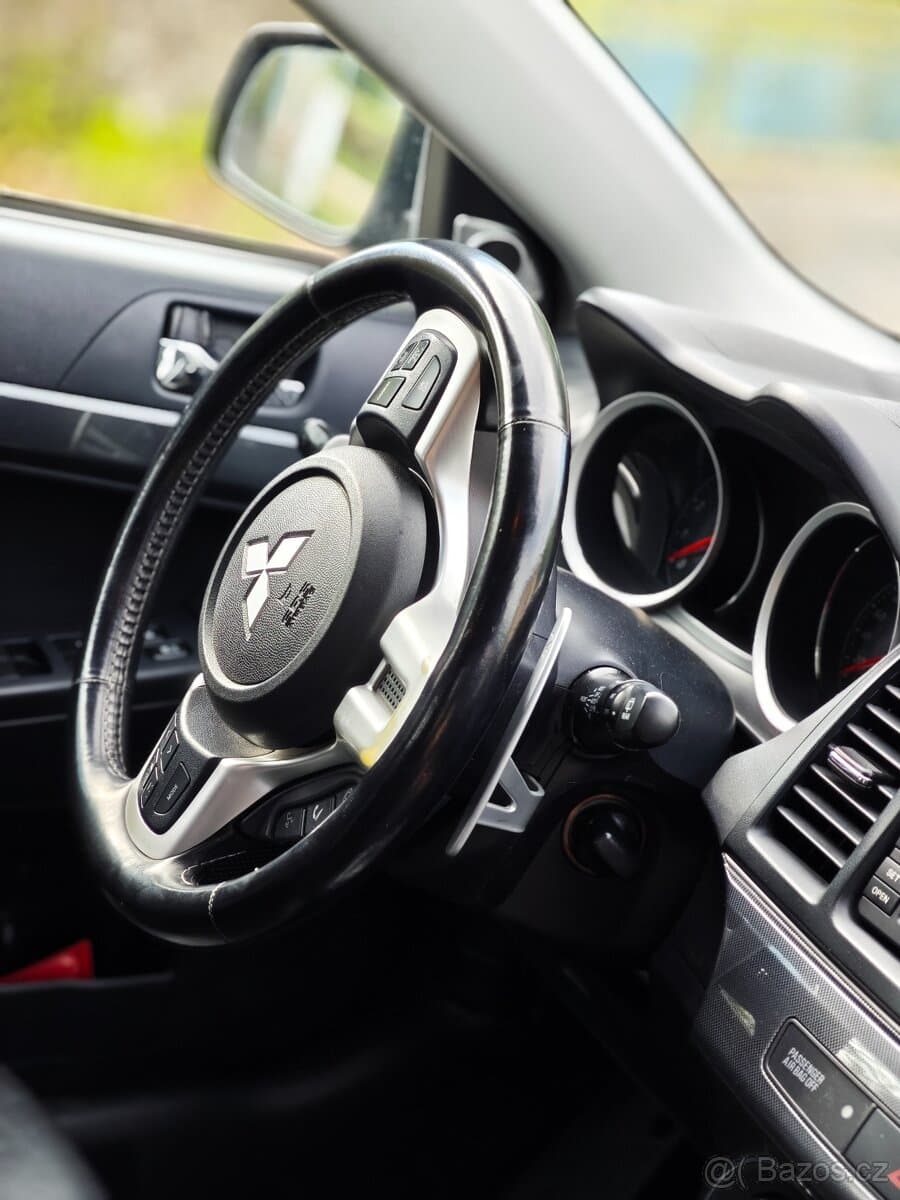 2010 Mitsubishi LANCER - 11
