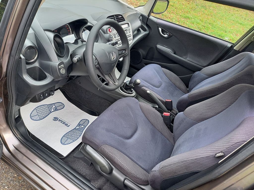 2011 Honda JAZZ - 11