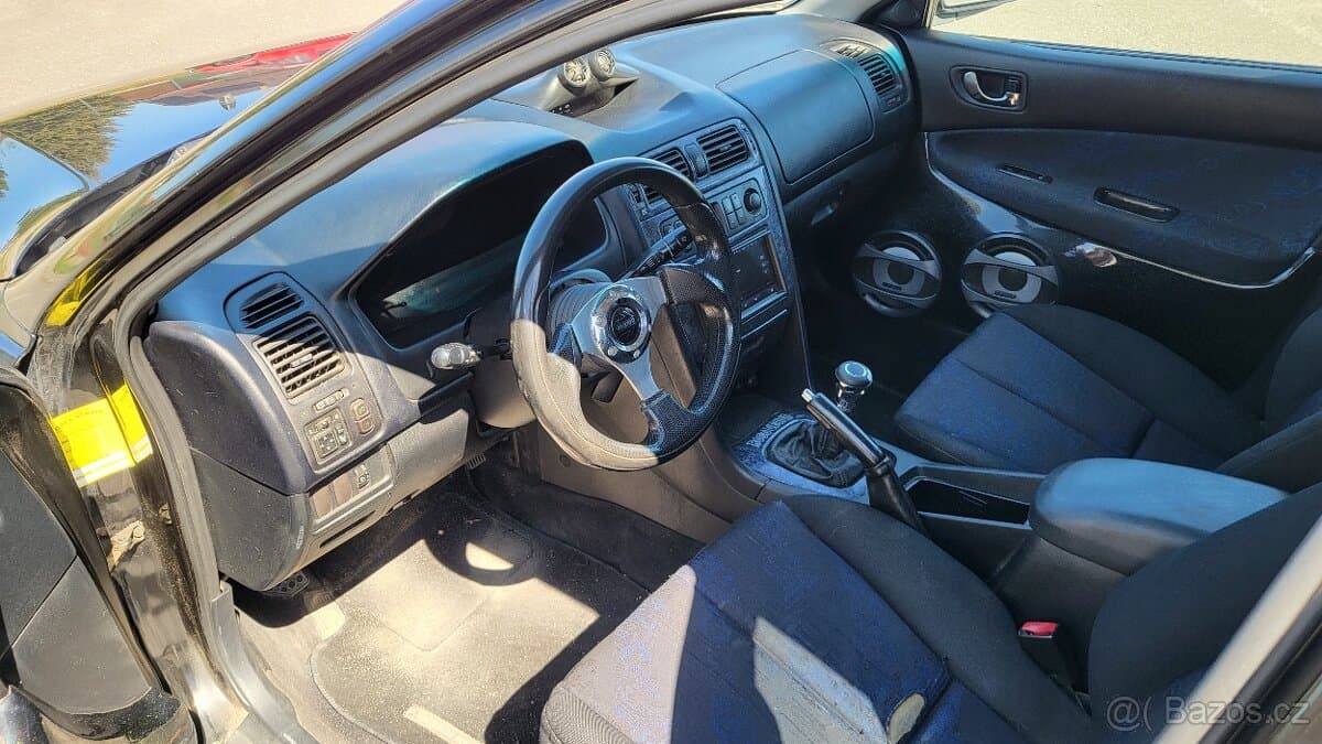 2002 Mitsubishi GALANT - 11