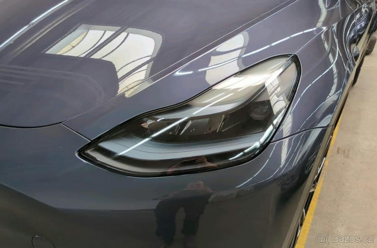 2023 Tesla MODEL Y - 11