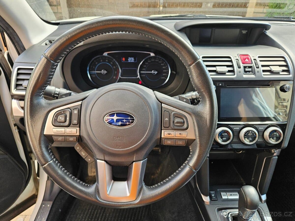 2018 Subaru FORESTER - 11