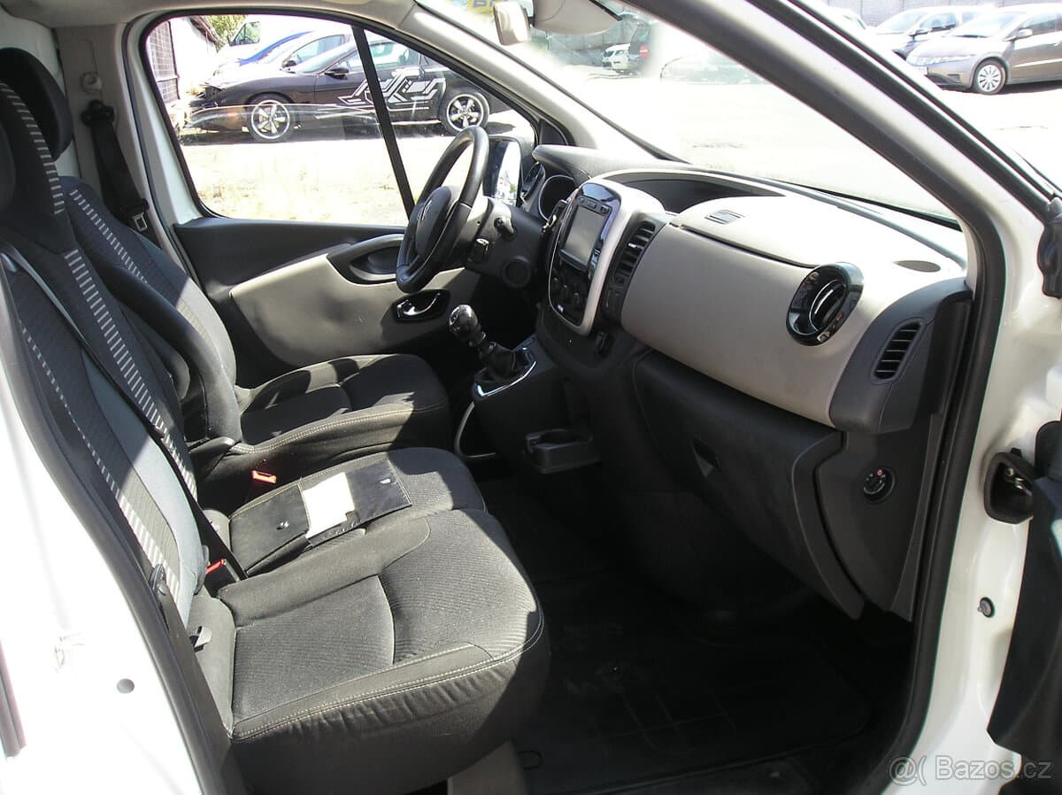 2018 Renault TRAFIC - 11