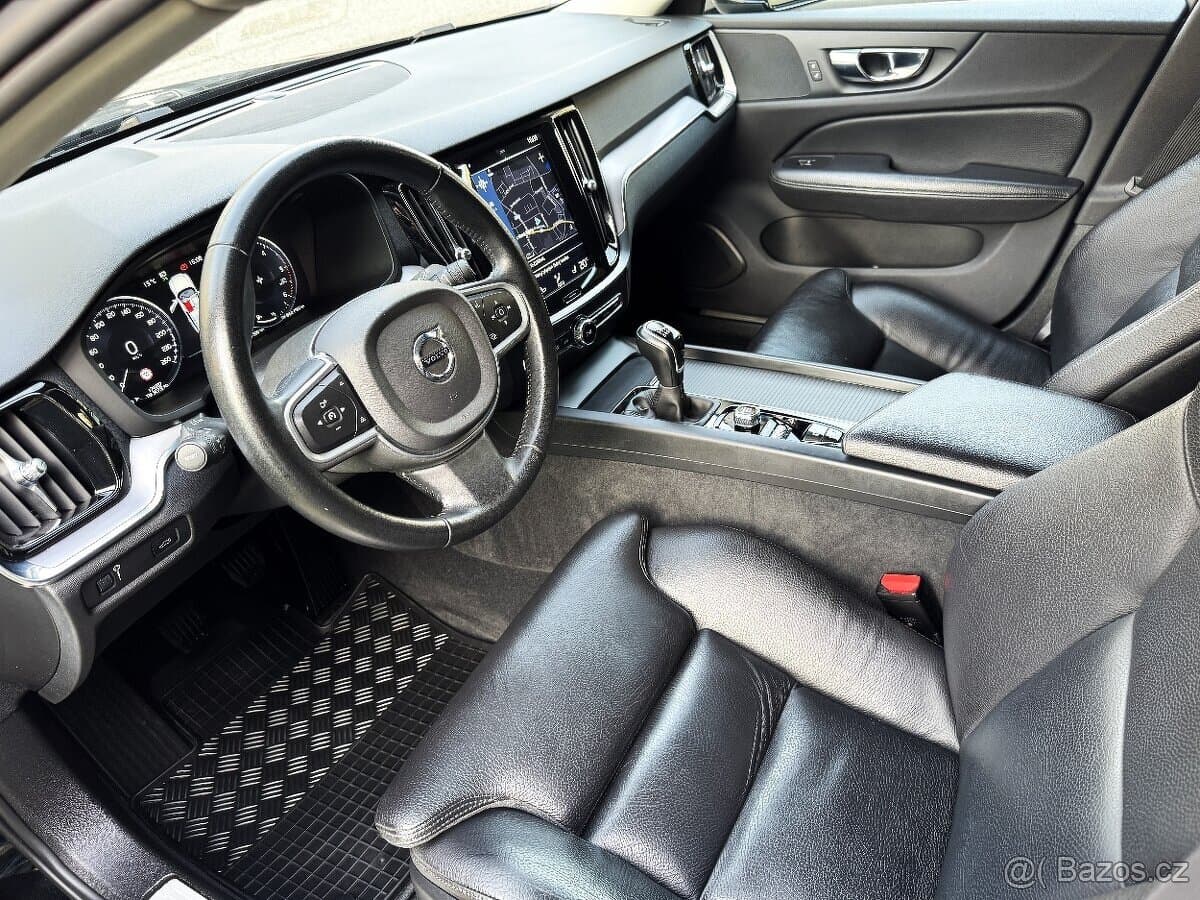 2020 Volvo V60 - 11