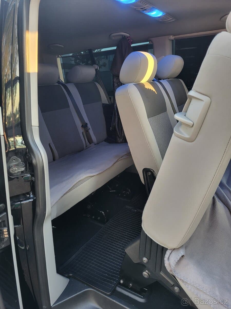 2014 Volkswagen CARAVELLE - 11