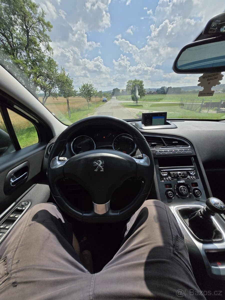 Peugeot 5008 - 11