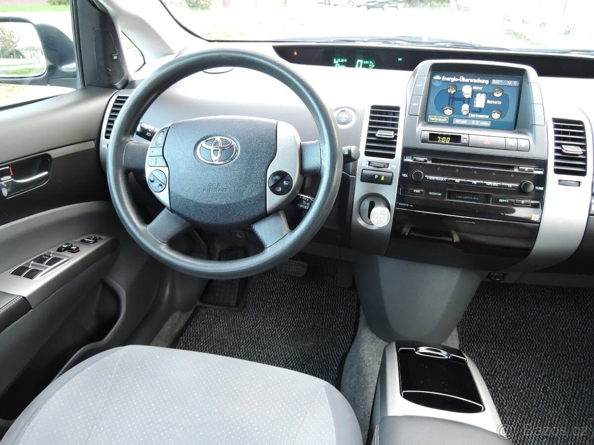 2005 Toyota PRIUS - 11