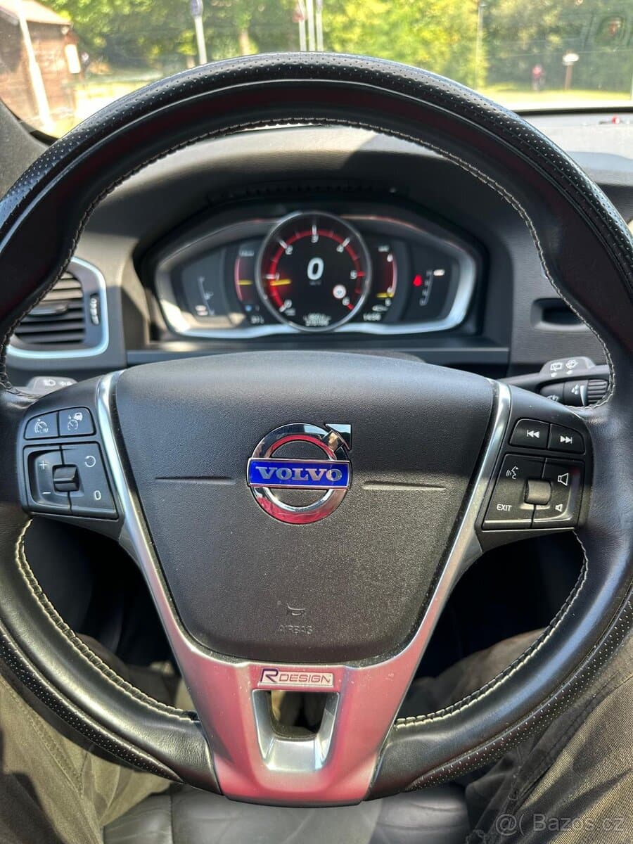 2014 Volvo V60 - 11