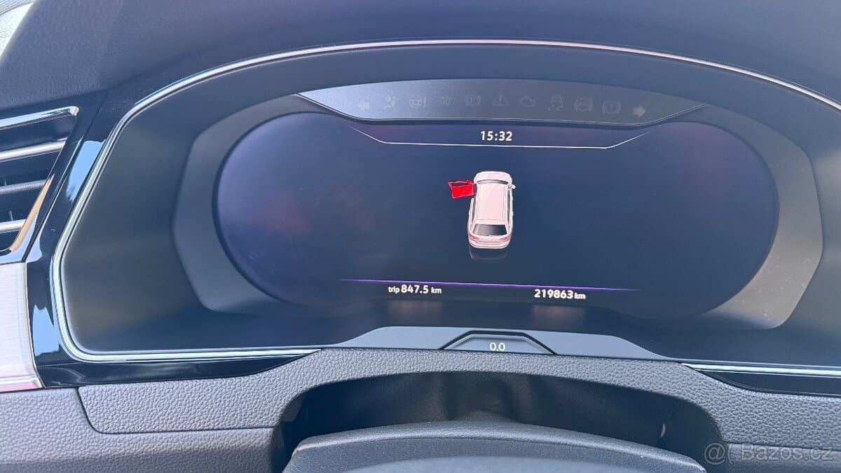 2018 Volkswagen PASSAT - 11