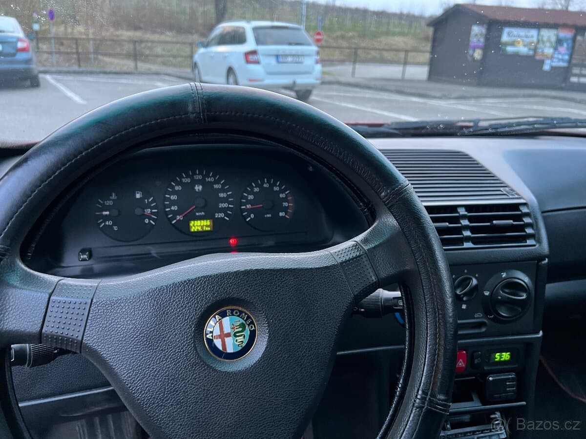 1994 Alfa Romeo 146 - 11