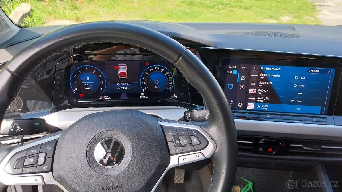 2022 Volkswagen GOLF - 11