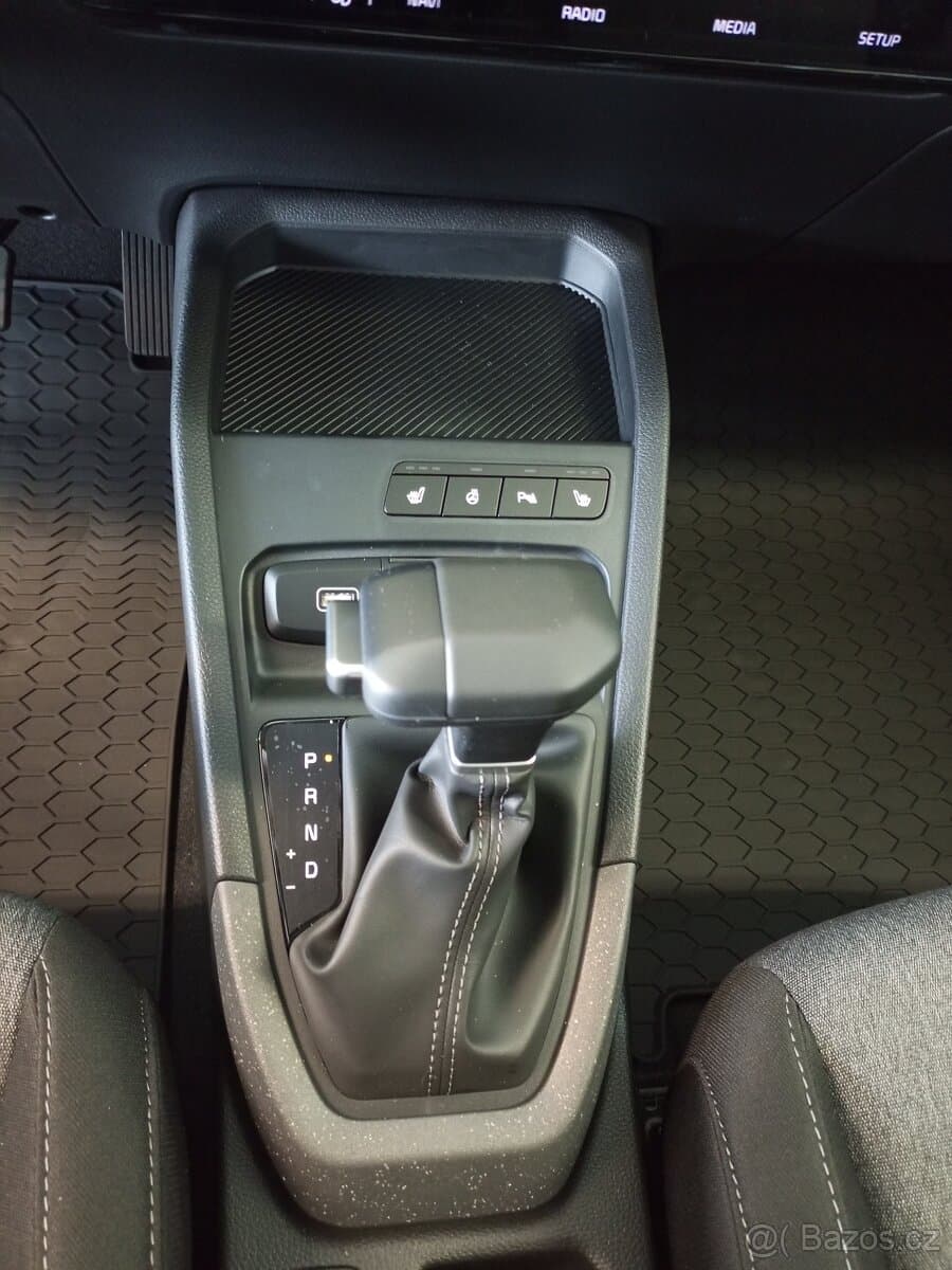 2026 Kia STONIC - 11