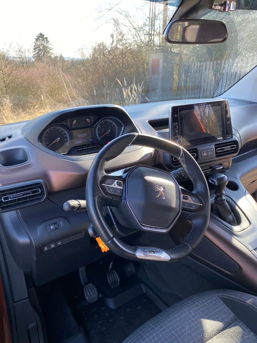 2022 Peugeot RIFTER - 11