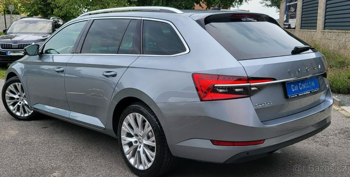 2020 Škoda SUPERB - 11