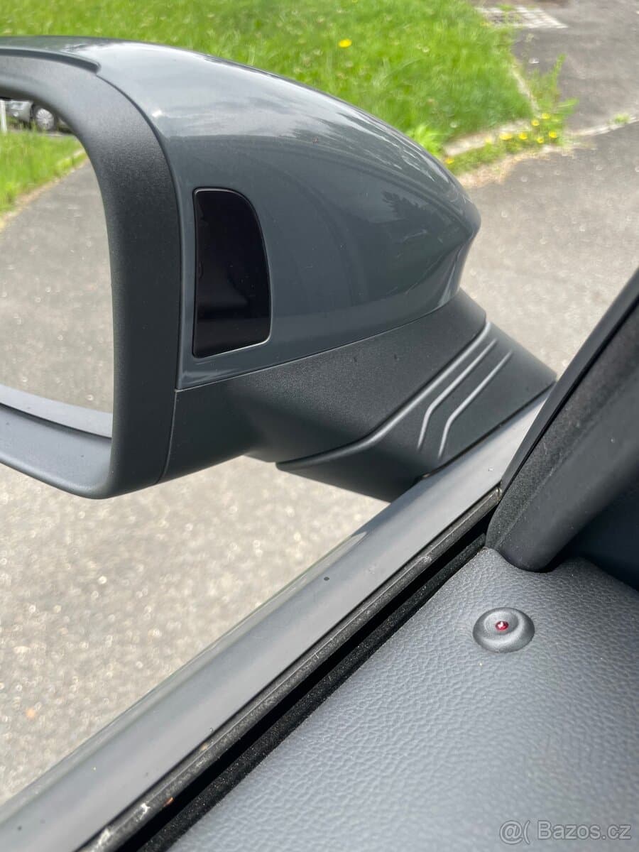 Volkswagen GOLF - 11