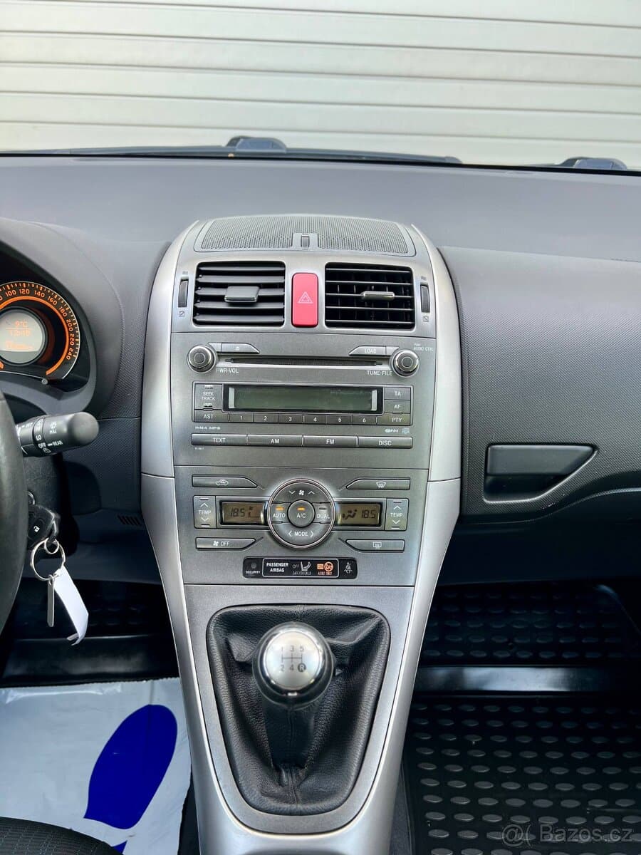 2008 Toyota AURIS - 11