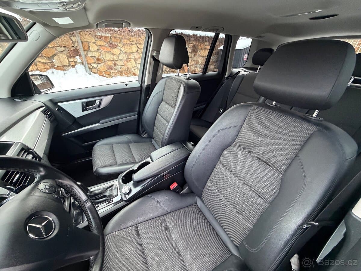 2011 Mercedes-Benz GLK - 11