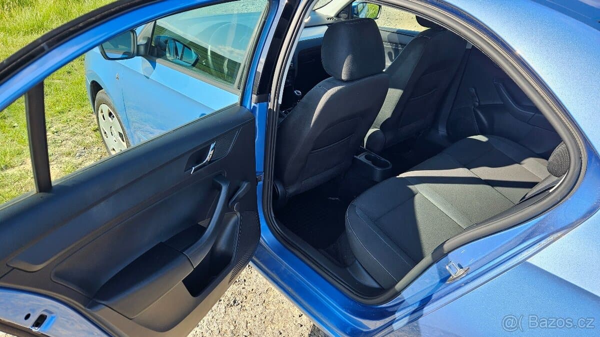 2013 Škoda RAPID - 11