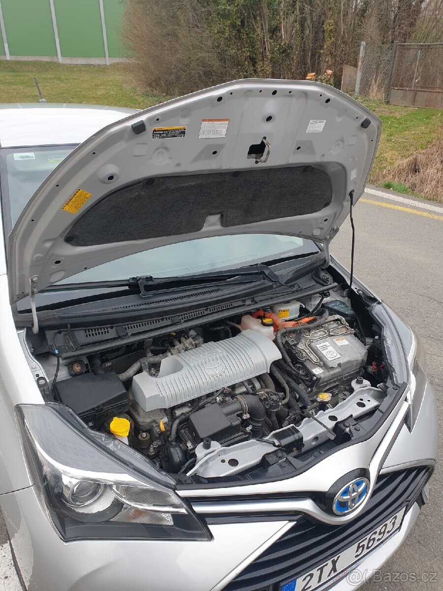 2015 Toyota YARIS - 11