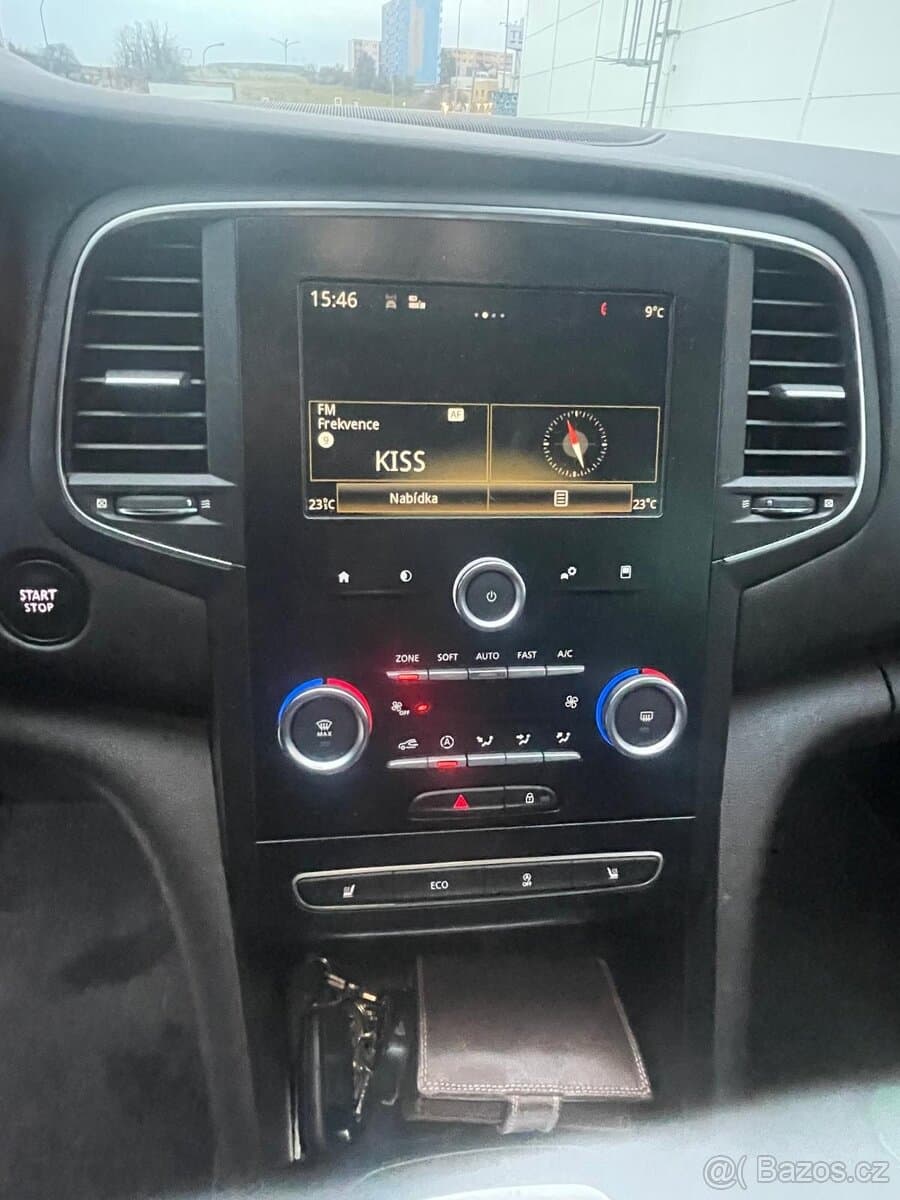 2017 Renault MEGANE - 11