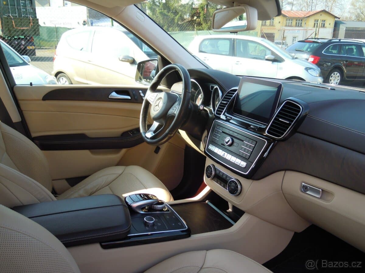 2017 Mercedes-Benz GLE - 11