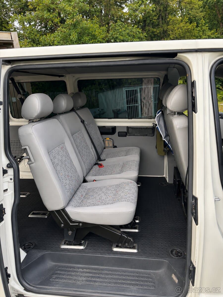 2006 Volkswagen TRANSPORTER - 11