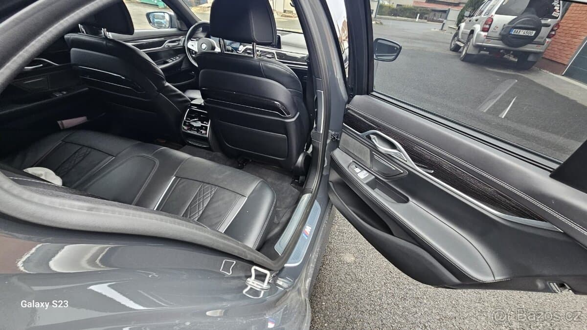2019 BMW 7-SERIES - 11
