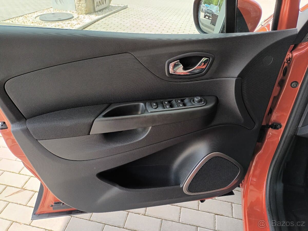 2014 Renault CAPTUR - 11