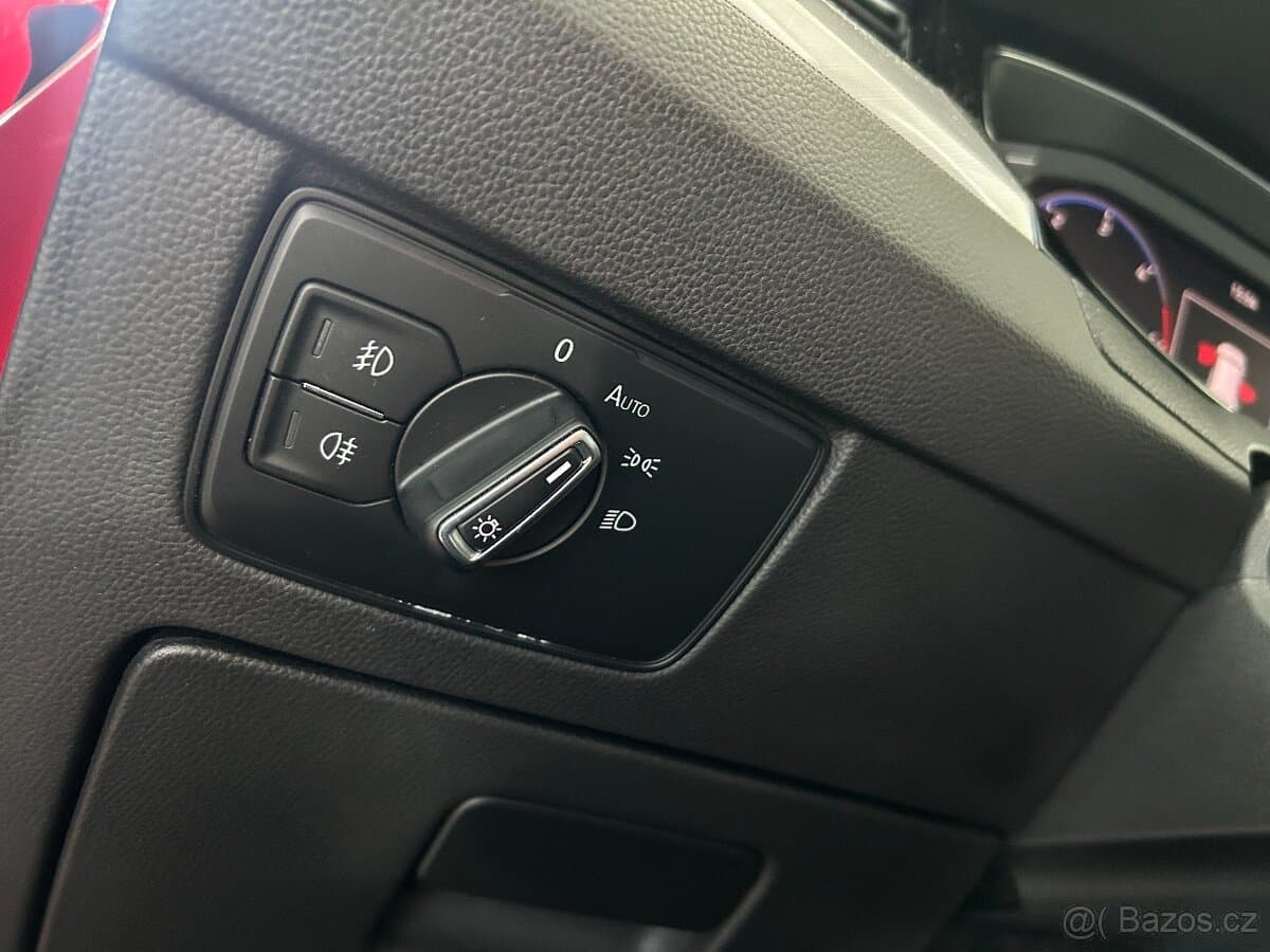 2023 Volkswagen PASSAT - 11