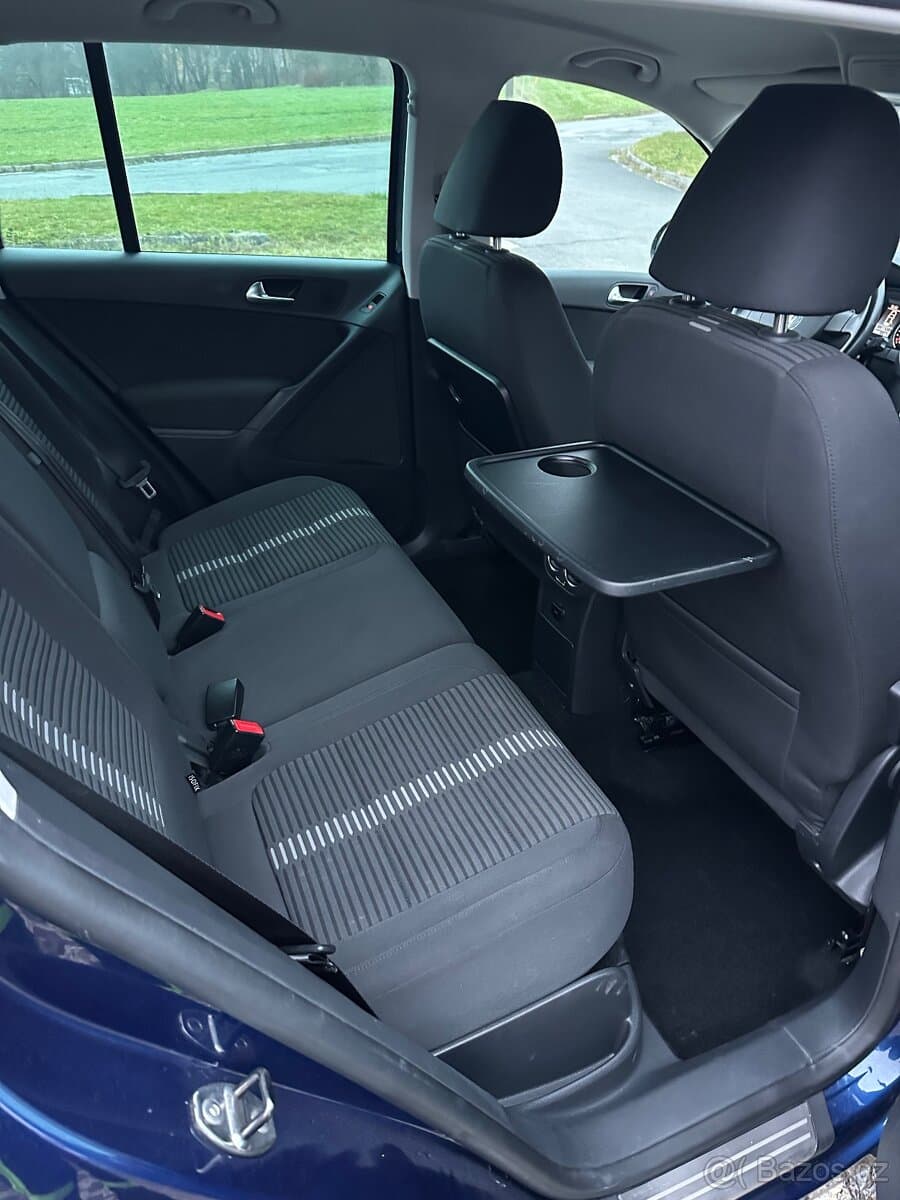2010 Volkswagen TIGUAN - 11